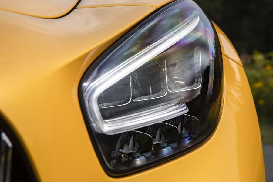 Детали экстерьера Mercedes-AMG GT R (C190) 2019 года  (NA) (фото 53 из 85)